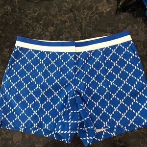 Slazenger ladies golf shorts size 10. Blue/white